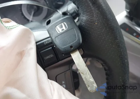 2013 Honda Odyssey Touring/Touring Elite z USA, uszkodzony, nr VIN 5FNRL5H97DB026021